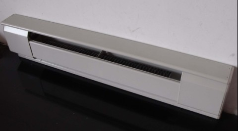 Skirting electric heater